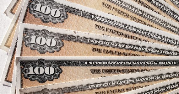 how to cash in savings bonds